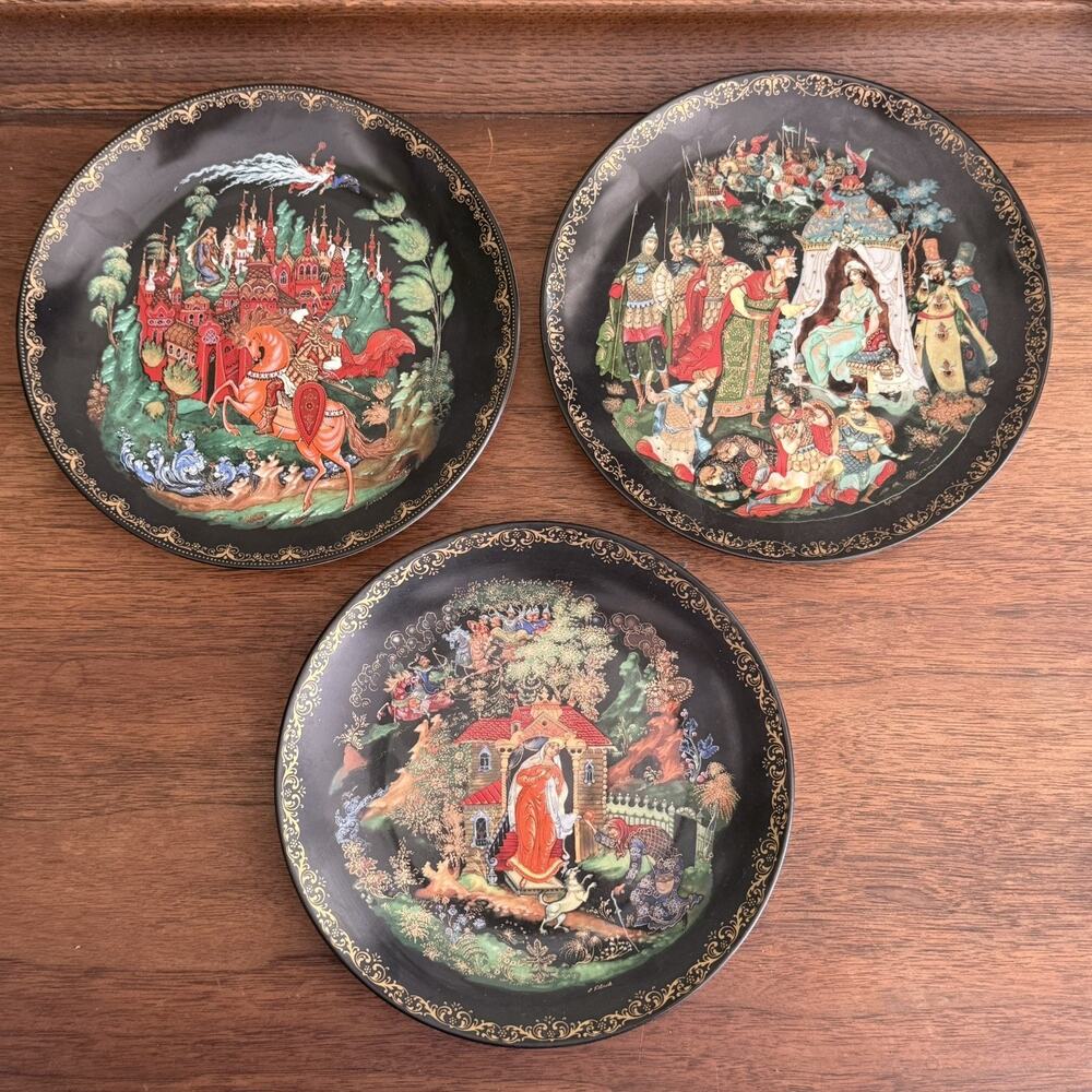 Lot Of 3 VINTAGE RUSSIAN PORCELAIN DECORATIVE PLATE RUSSIAN DESIGNS